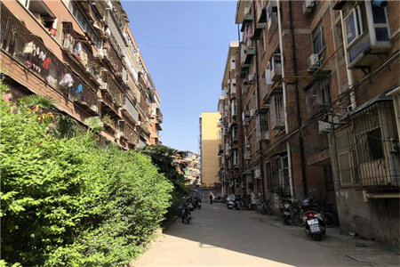 丽都水岸名仕区地下车库、位出售